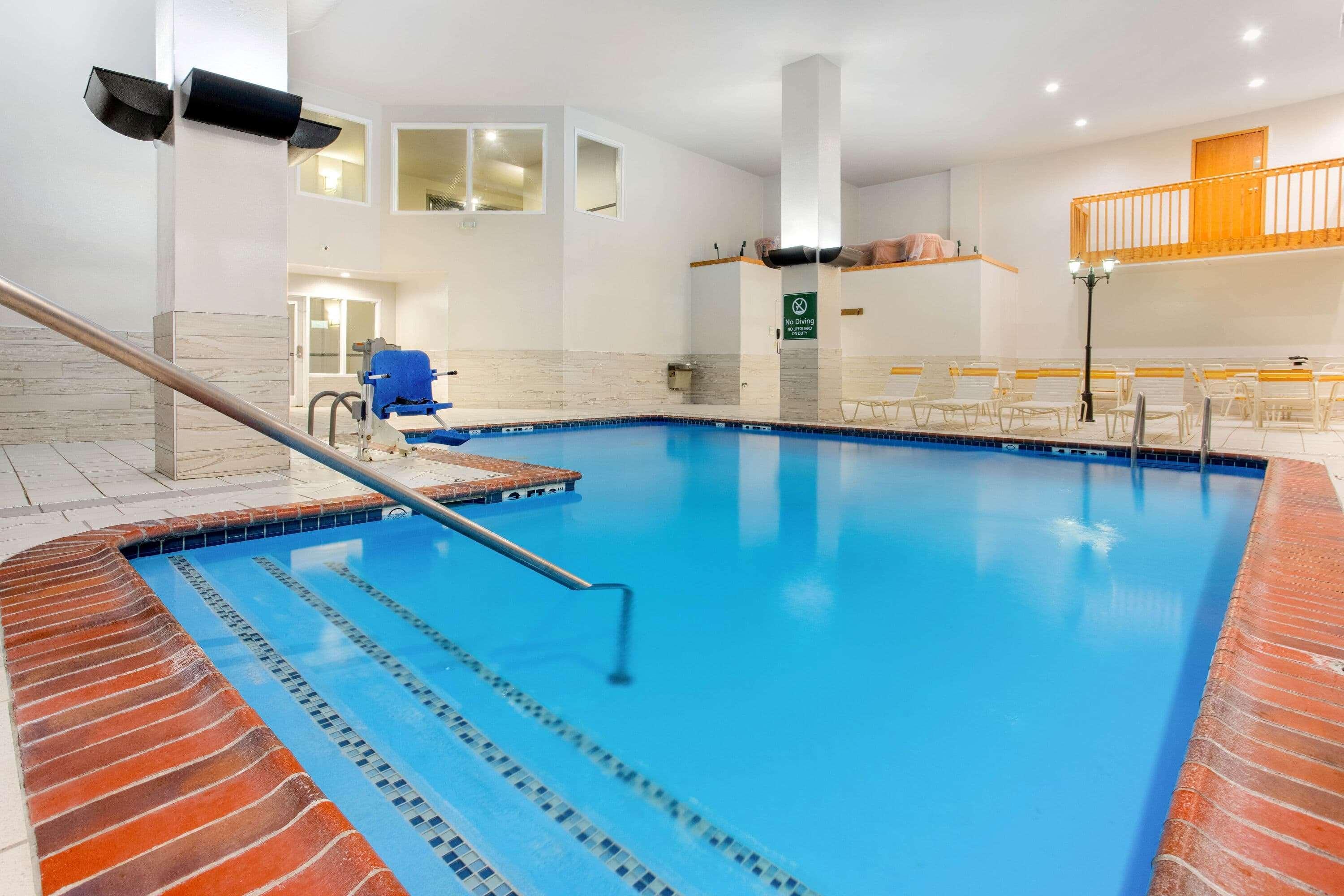 Best Western Plus Greenwood Indy South Inn Bagian luar foto