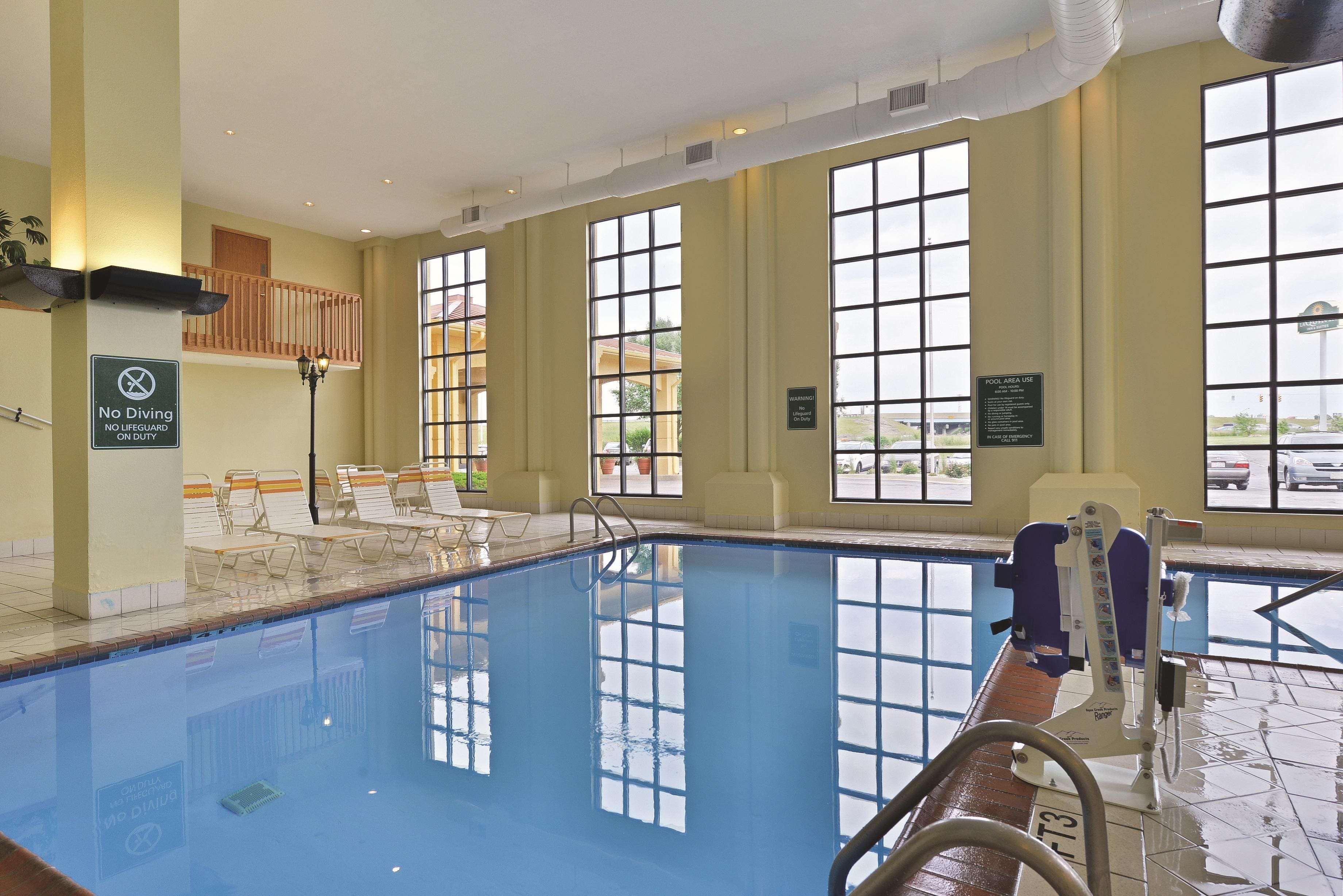 Best Western Plus Greenwood Indy South Inn Bagian luar foto