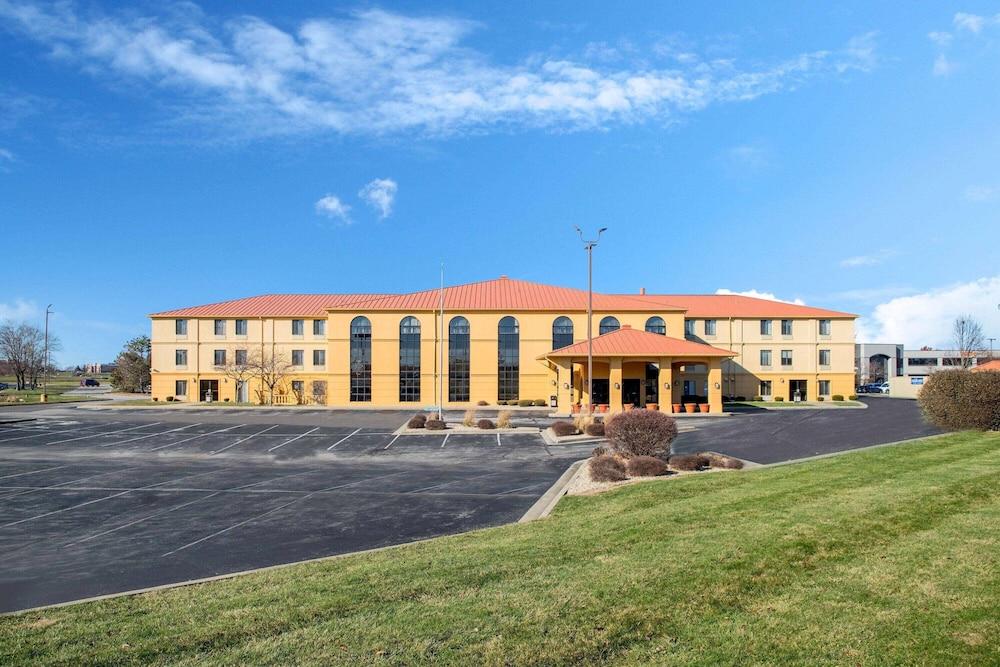 Best Western Plus Greenwood Indy South Inn Bagian luar foto
