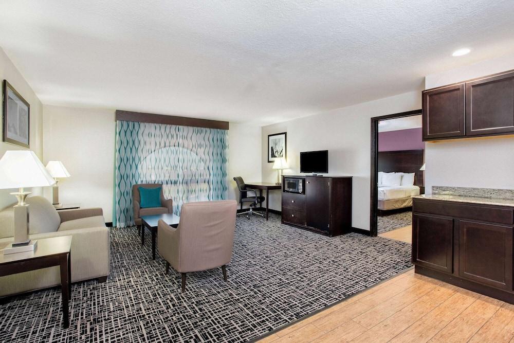 Best Western Plus Greenwood Indy South Inn Bagian luar foto