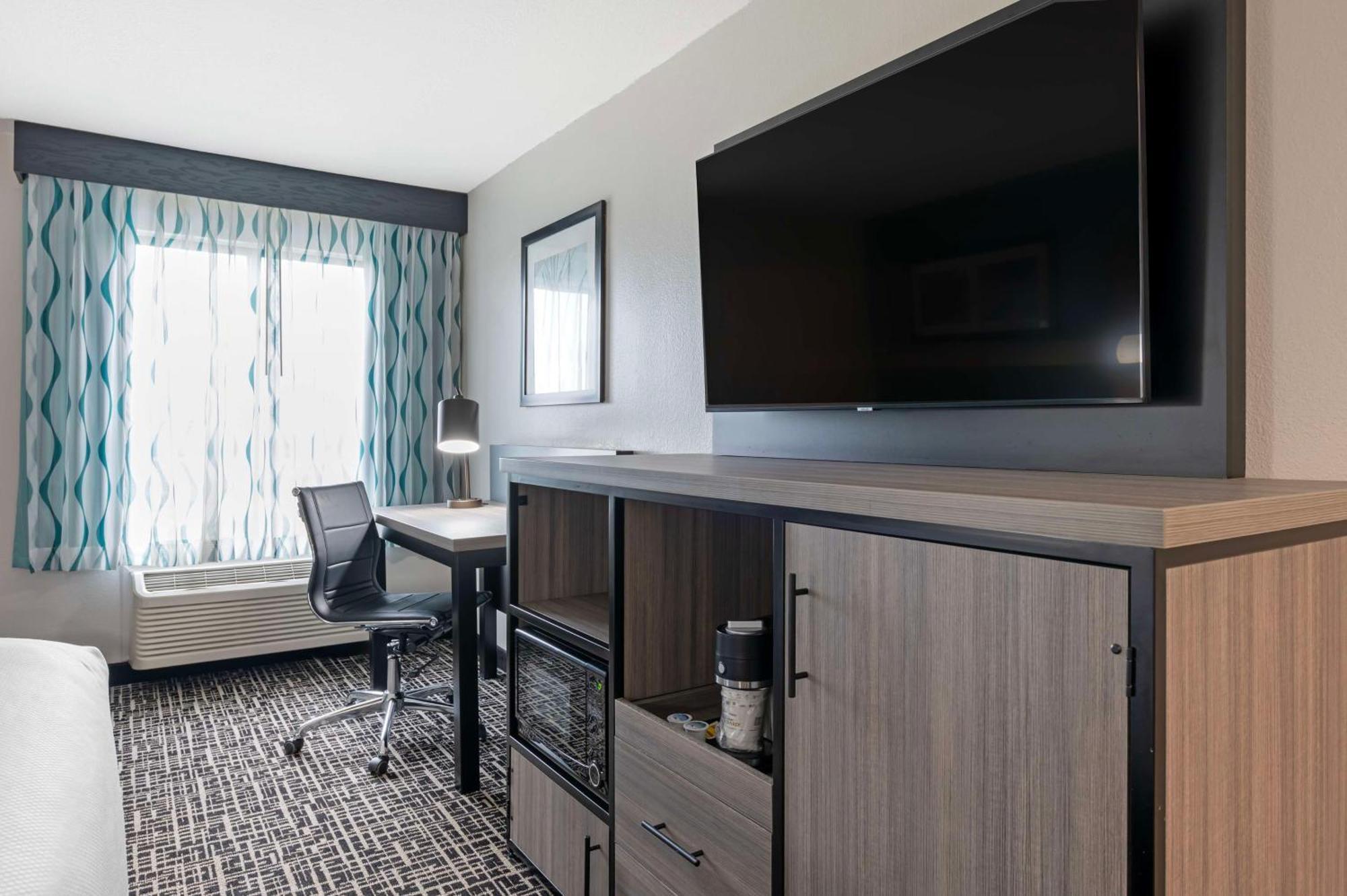 Best Western Plus Greenwood Indy South Inn Bagian luar foto