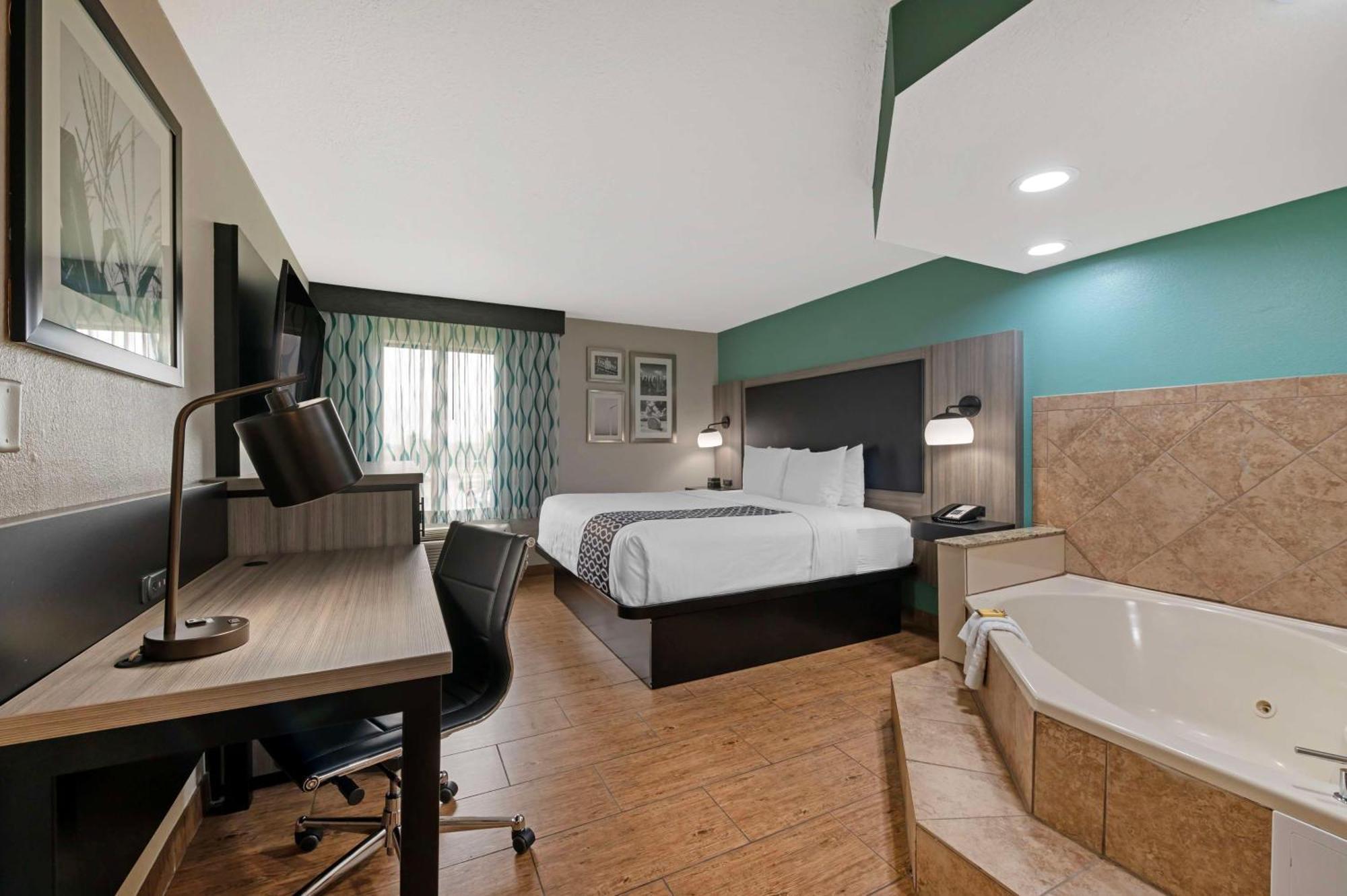Best Western Plus Greenwood Indy South Inn Bagian luar foto