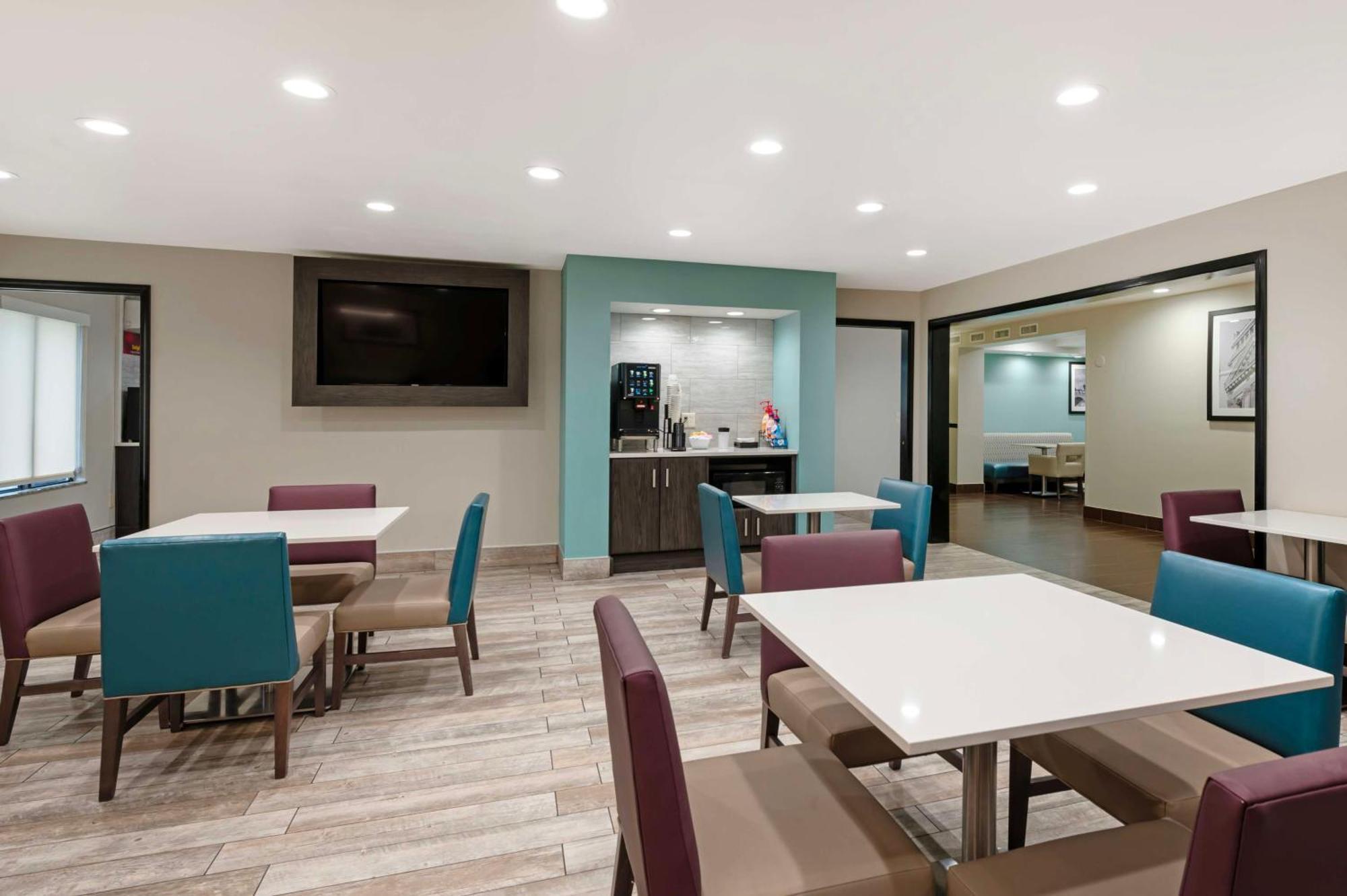 Best Western Plus Greenwood Indy South Inn Bagian luar foto