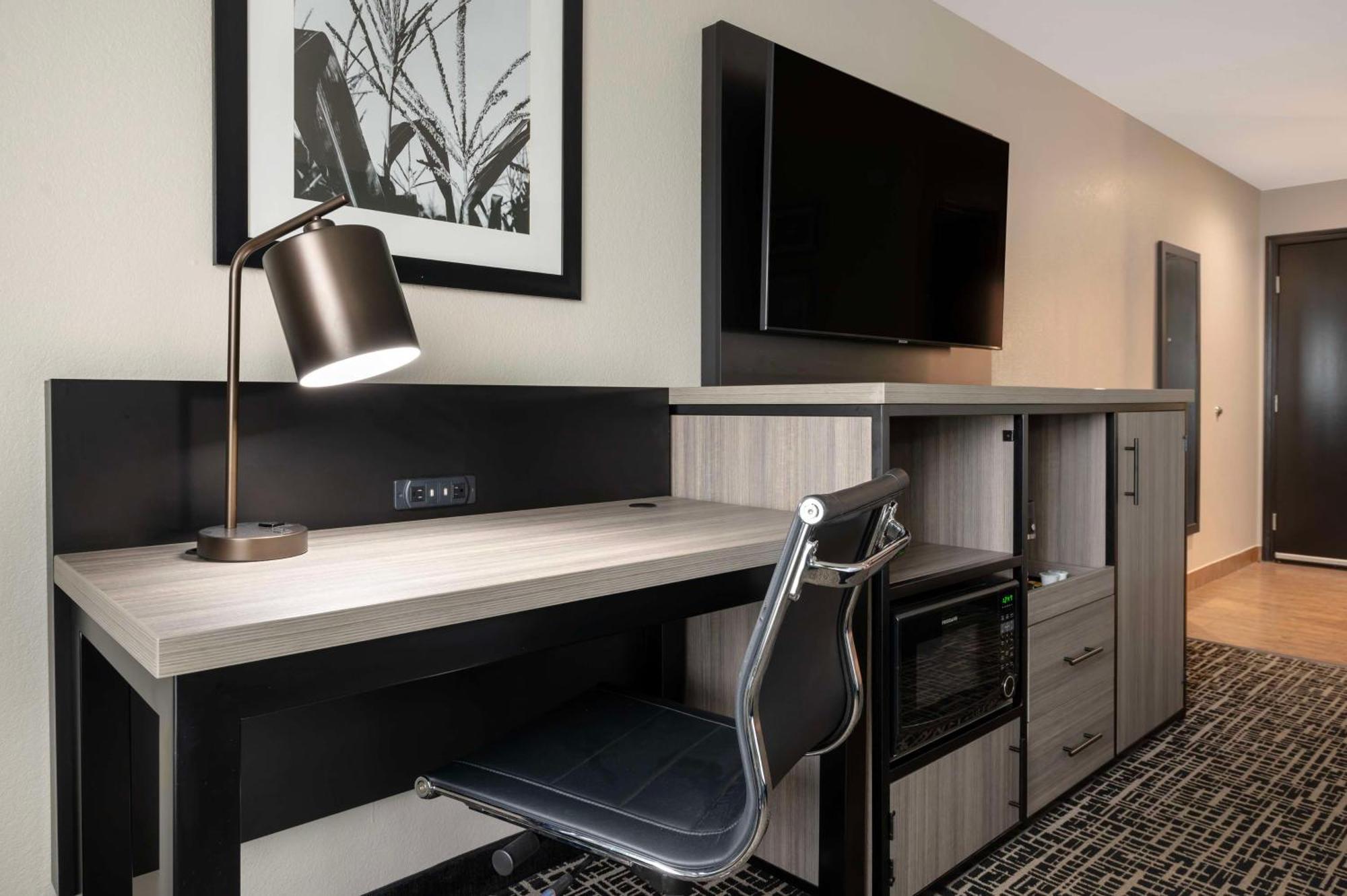 Best Western Plus Greenwood Indy South Inn Bagian luar foto